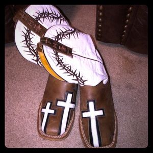 9 1/2 women’s Tin Haul John 3:16 Boots